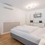 Kékmadaras