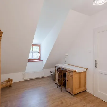 Kekmadaras Vendeghaz Penzion