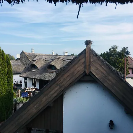 Kekmadaras Vendeghaz Tihany