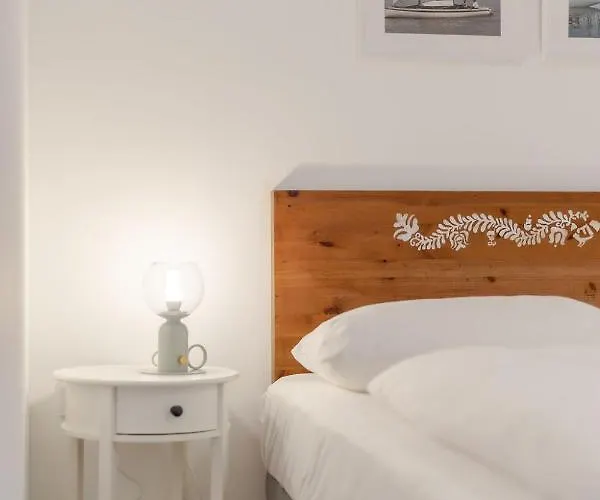 Kekmadaras Vendeghaz 4*